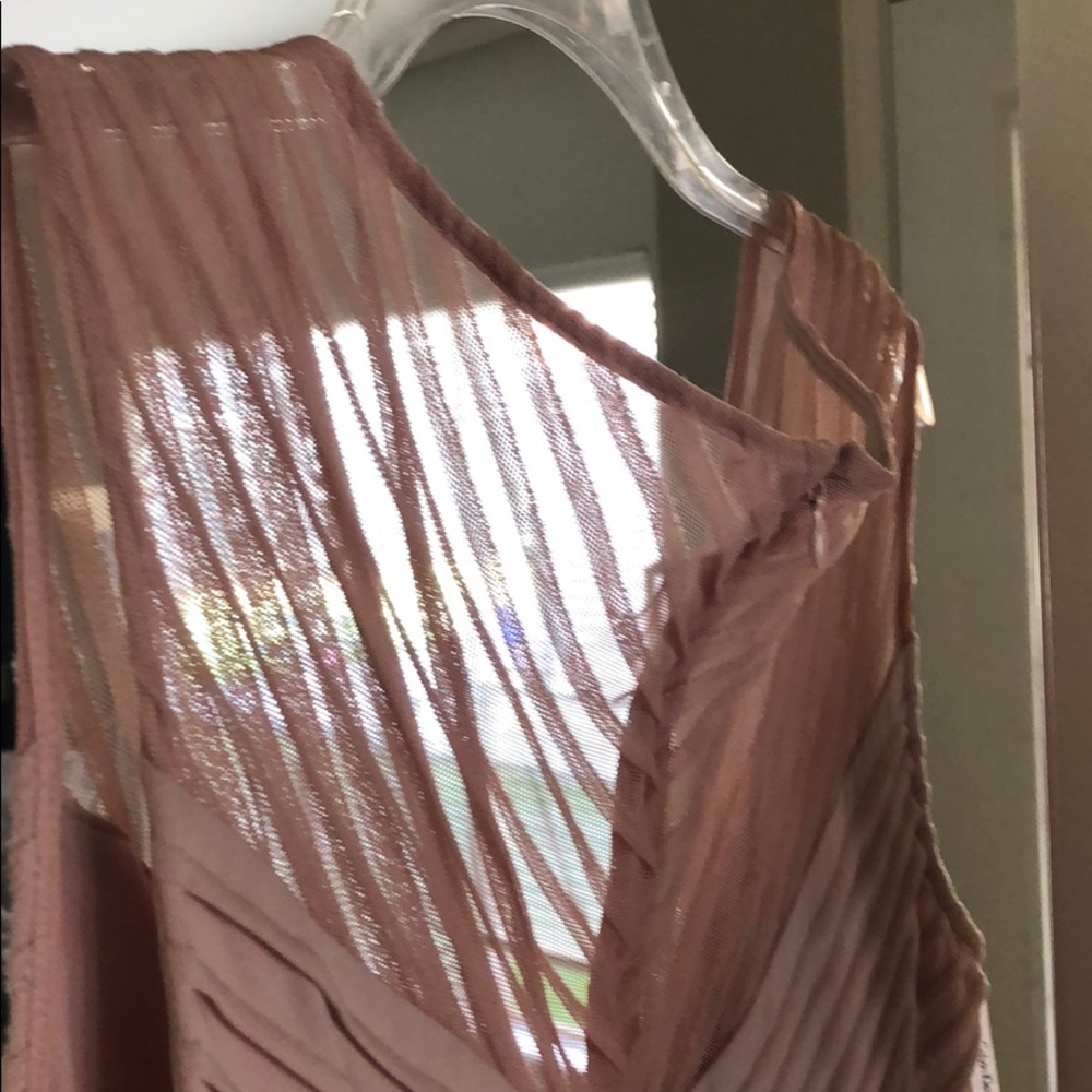 Dress - Picture 6 of 7